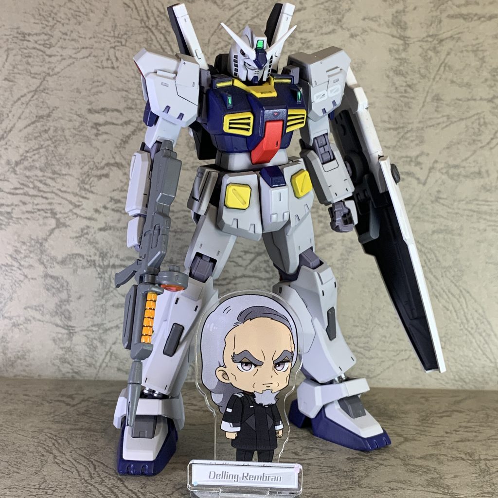 今回も何故かダブスタクソ親父とツーショット笑肩の00のデカールが何とか見つかってよかったです(gundam-kao6)最後まで見て頂きありがとうございました～！！