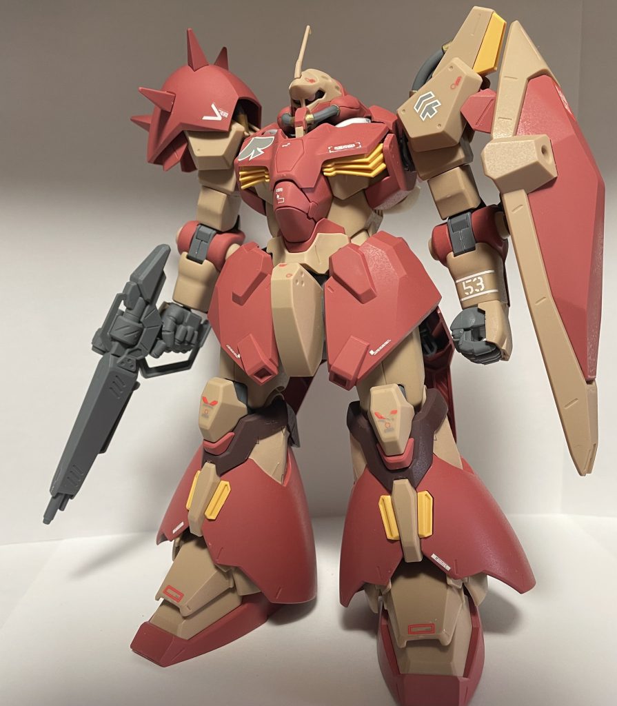 艶消しとデカール、部分塗装しました！メッサーこんなにかっこよかったけ？と思うほどメロメロになってます。乗るならコイツがいいッ反連邦組織的なマフティーの機体なので、悪そうなクローバーの水転写式デカールはりました