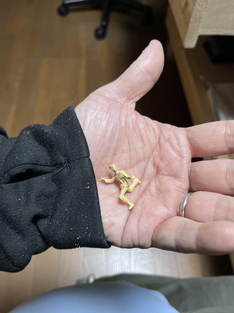 今回は出来るだけ彫りだけで作りました。