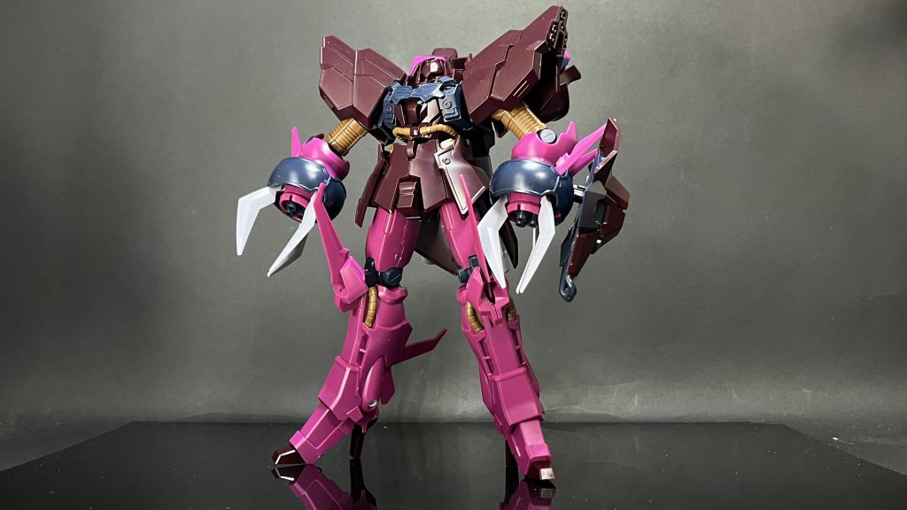 はい、言葉も出ないですね。これでゴーサイン出した人を小一時間問い詰めたいです。ただヤバいのは色だけで、造形自体はかなり優秀です。