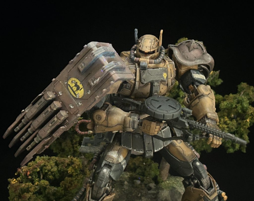 ウェザリングしてるのに、ダメージないの❓と、友人から指摘があり、リューターで控え目にダメージ加工しました。デカールはマシーネンクリーガーのデカールを流用してます。