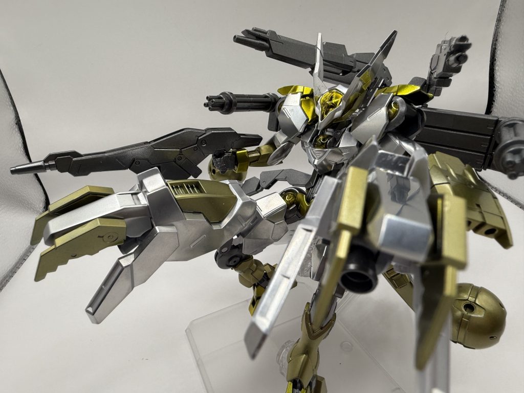 感動してるのもよいですが、ちゃんとコンセプトにそっての塗装ですよ!(笑)前回からしてる口癖ですね(笑)今回はぁ??しぶといねぇ。わしらに勝てるはずがないでしょ。ダメだ(笑)今回はいいセリフなかったわ(笑)次回の投稿で一応コンセプト発表します!(笑)楽しみにしてる、人はおらんでしょうが、是非見に来てね!