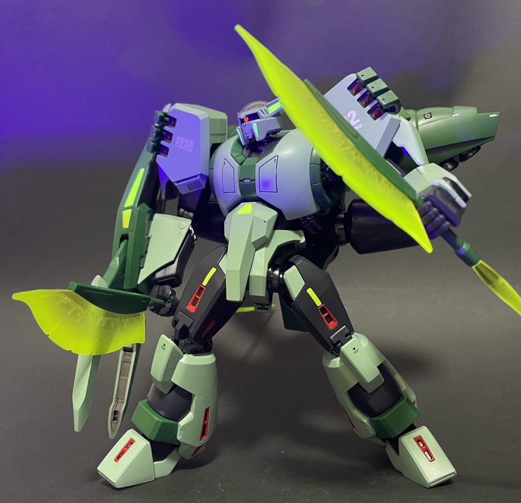 蛍光塗料を使用し、UVライトでビコーンシステム搭載です✨