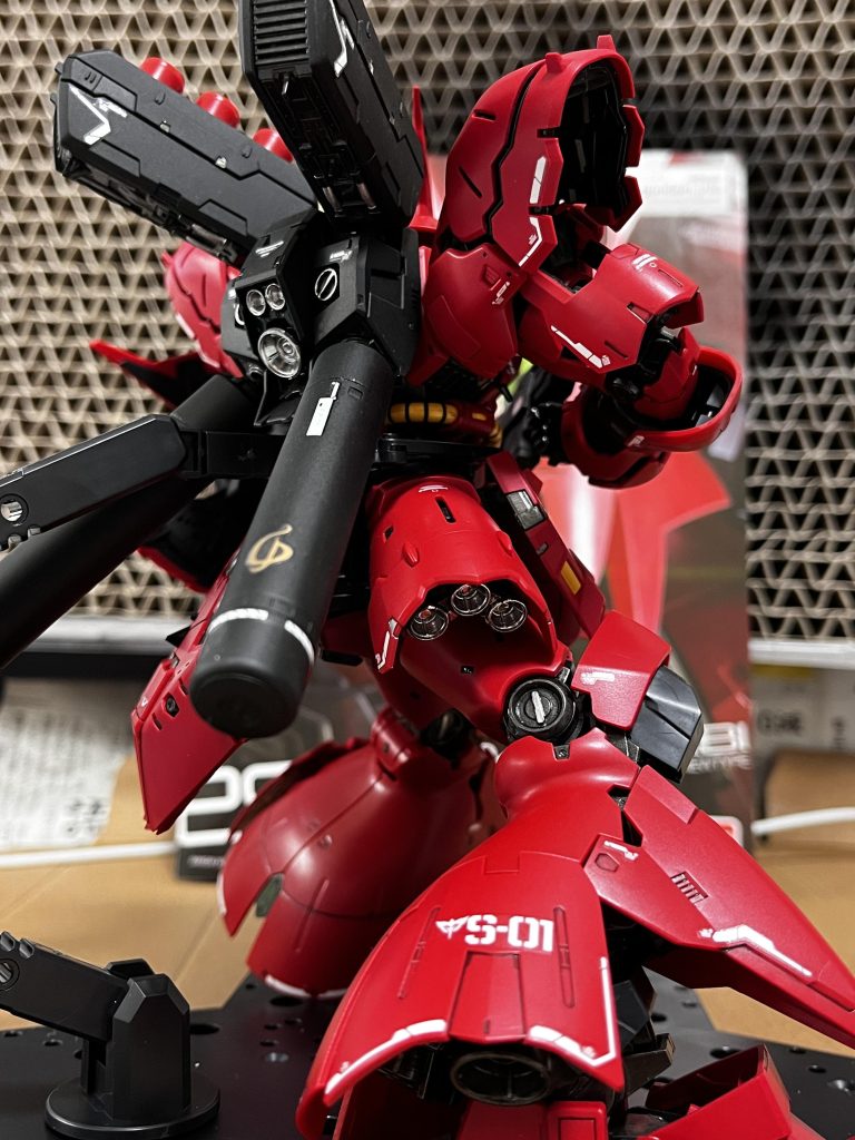 ガンダムマーカーでバーニアのシルバーをメッキっぽくしてみました。