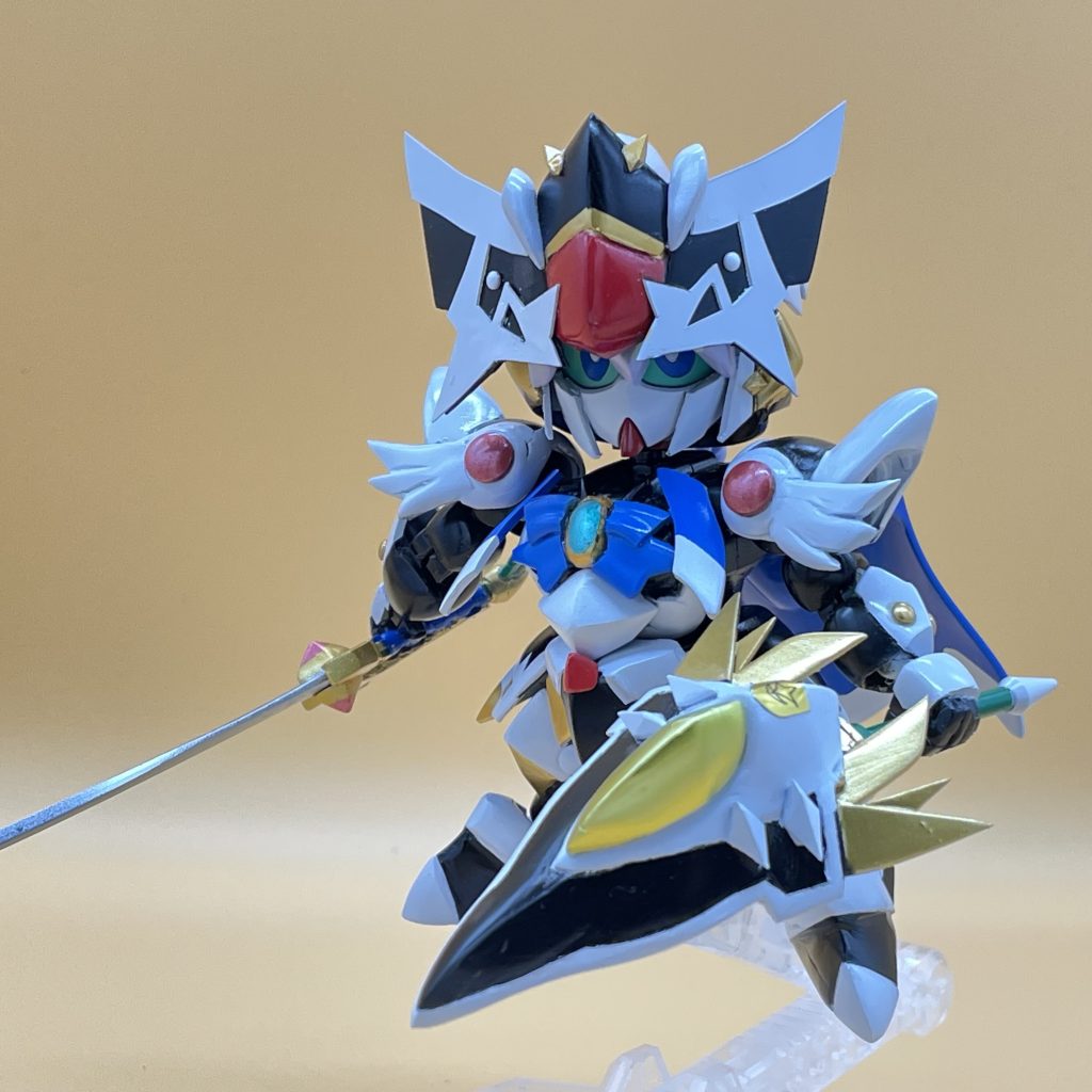 武器二つ目、バインドランサー。騎士ユニコーンのシールドをベースに作りました。