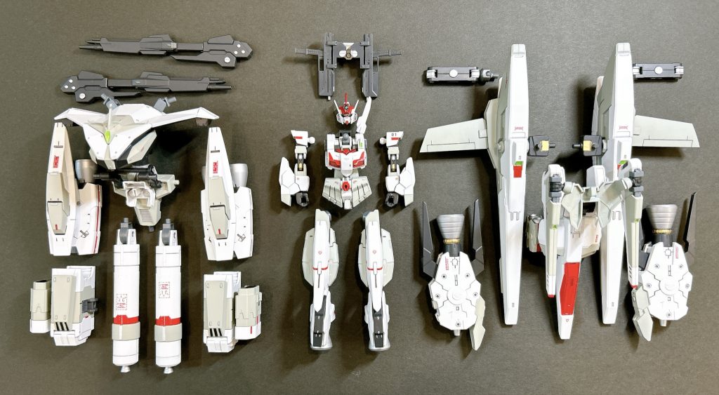 【完成前の儀式】今回はパーツ数が多いため儀式の際の配置に苦労しましたwでも、これだけはやらなくては・・・儀式だから(`・∀・´)