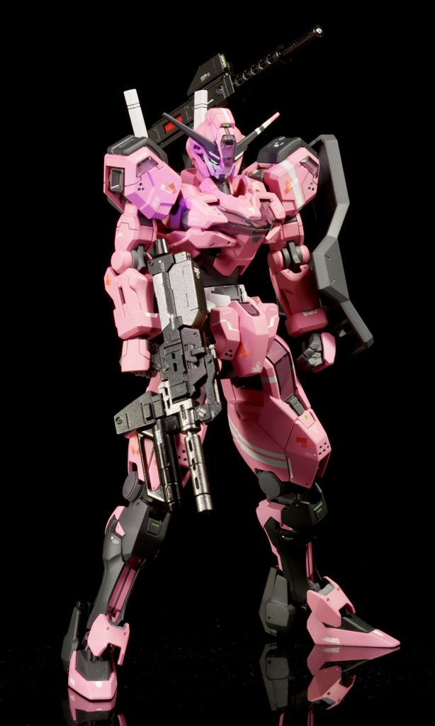 ●カラーリング陸戦で思いついたのが・グリーン迷彩カラー・デザート迷彩カラー・ジムスナⅡ(青っぽいカラー)・GGO レンちゃんカラー(ピンク)←今回はコレ制作中にGGOシーズン2が放送されていたので3機目はこのカラーリングをチョイス!