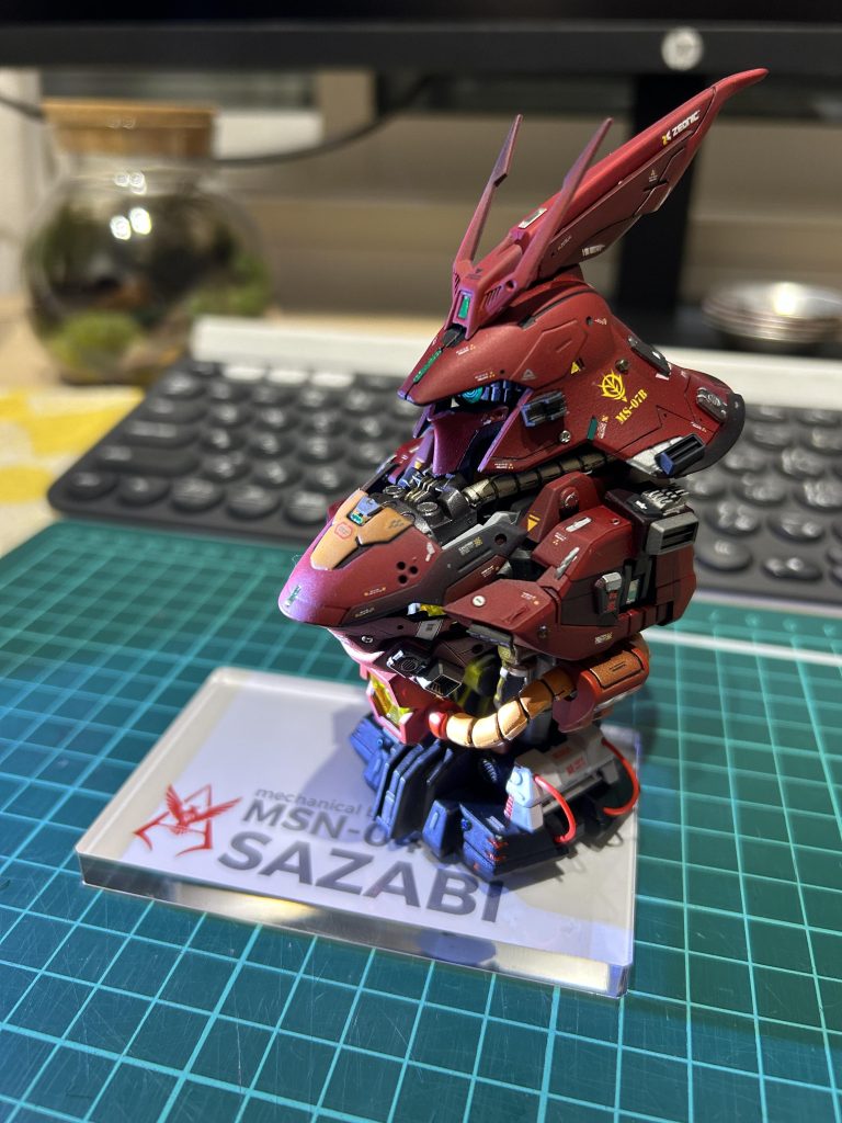 アクリルスタンドつけてフィニッシュ!車のダッシュボードに飾るには土台ないと転がり落ちそうだったので、はじめてアクリルでスタンド作ってみました簡単にできるし、かっこいいし、またやってみたいです(100均で手に入れるのはもうむずかしいかもしれないけど、、全然見かけない)