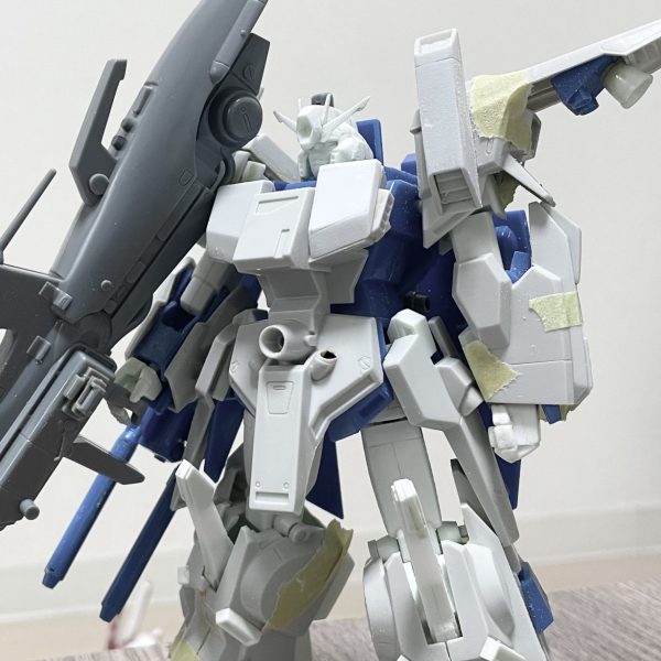 フルアーマーZZガンダム 改修頭部アンテナを形状変更膝の棒を10mm延長しました（1枚目）