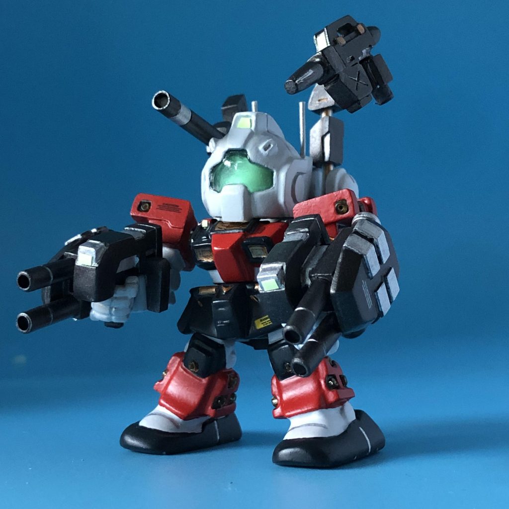 2連装ビームライフルは今回、左手用なので、前回の物も使えは左右にマウントできます。