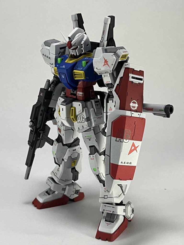 腰を3㎜延長、ヘルメットの部分を少し削ったり。その他は78を意識して塗装したりデカール貼ったりしました。