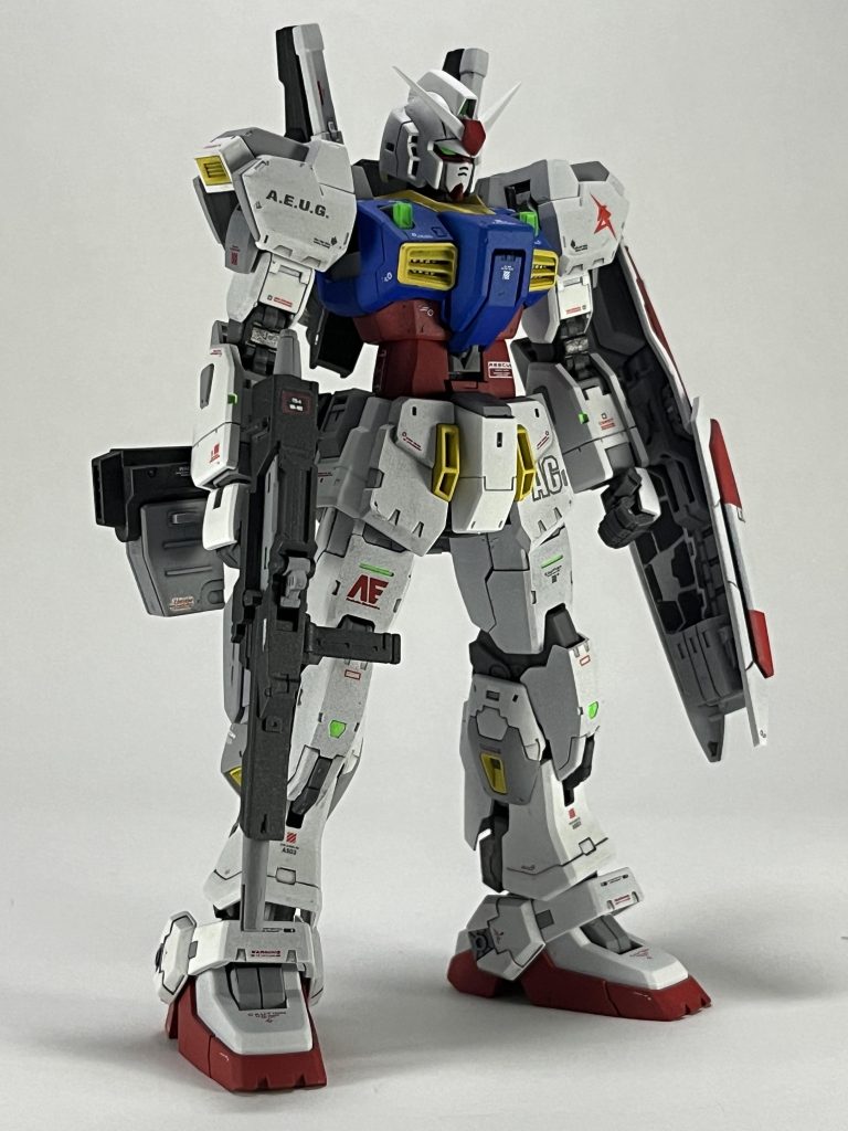 何年も前に作ったのですが何故か愛せなくて、その原因が寸詰まり気味な胴と野暮ったいフェイスラインということに気がついてしまったので改修したという流れです。