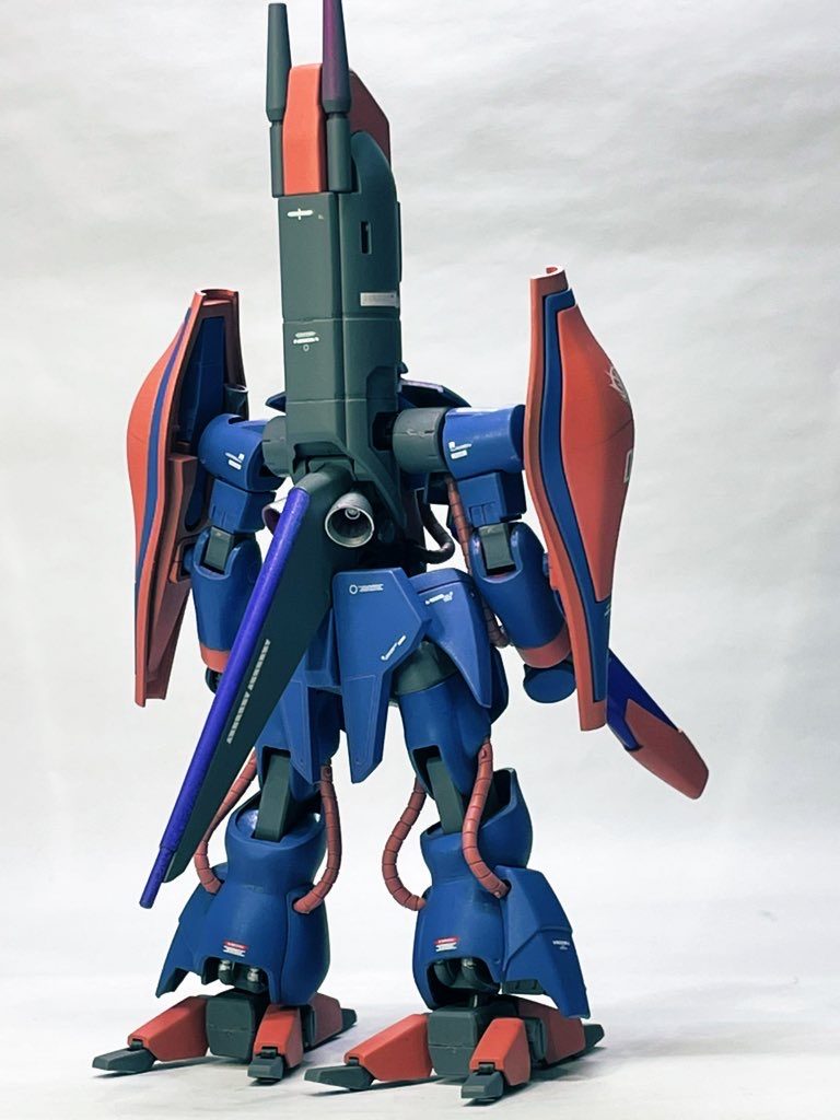 旧キットの説明書に書いてあるカラーレシピを参考に調色したのですが、微量とか極微量とかわかりづらかったけど比較的近しく再現できたかなと思います。