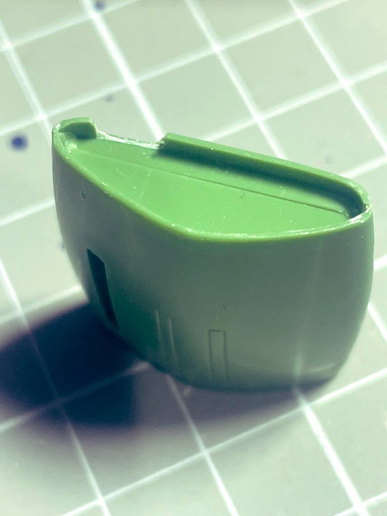 制作中、パーツが欠けてしまいましたが