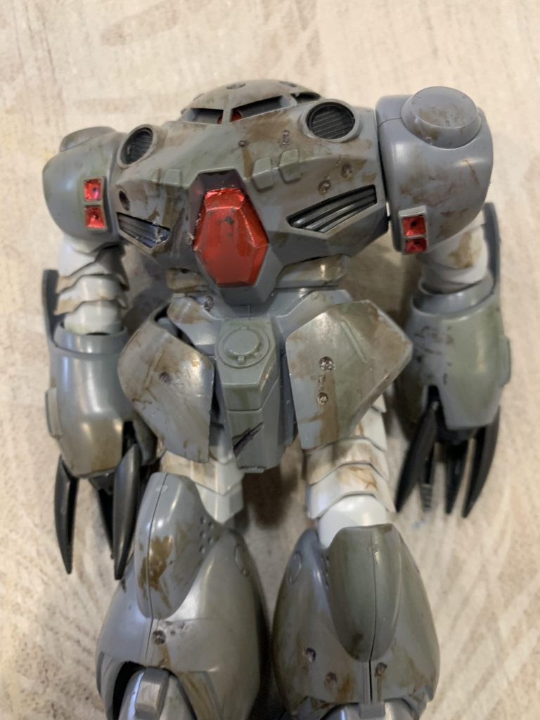 使用した塗料    ガンプラマーカーMSVダークグリーン、ガンプラマーカーMSVブラウン、ガンプラマーカーMSVブラウングリーン、ガンプラマーカーexヘビーガンメタリック、リアルタッチマーカーブラウン