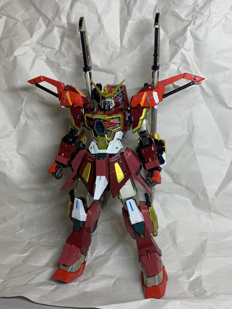 正面メインカラーのマルーンっぽい色はもう少し明るめだと血みたいでもっといい感じだったかも赤系は3色使って色分けしました。