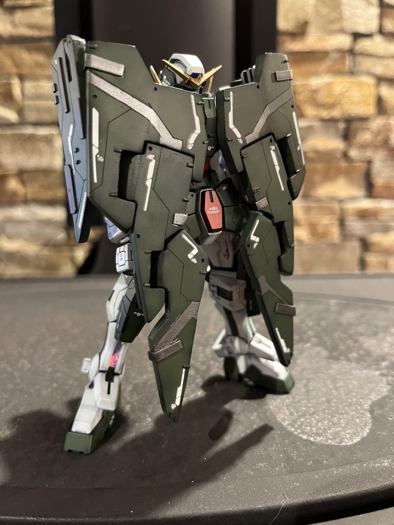 続いてGNフルシールドを展開して完全防御!デュナメスはシールドを展開してる状態もカッコいいですね(*´꒳`*)