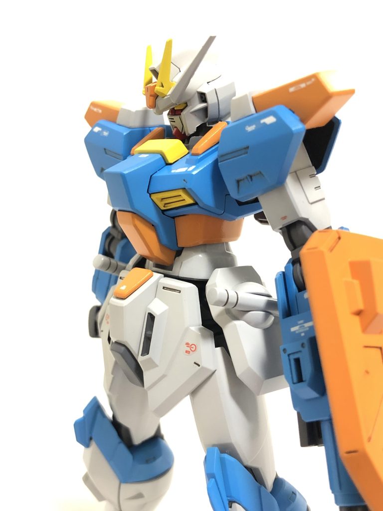 カラーリングはとある機体をモチーフにしていますが、何か分かりますか？キットは今では手に入りづらい、あの機体です。