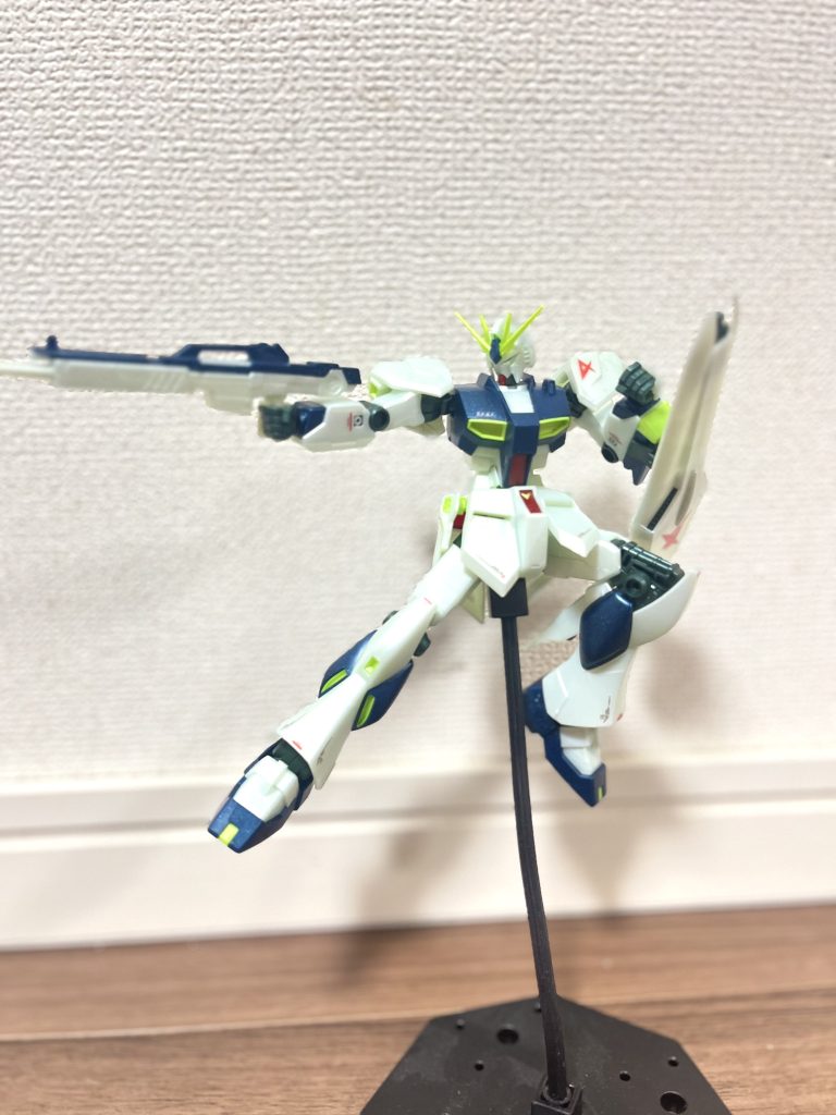 急にやってみたくなっちゃいました(笑)足が長いからか結構様になってるかな？