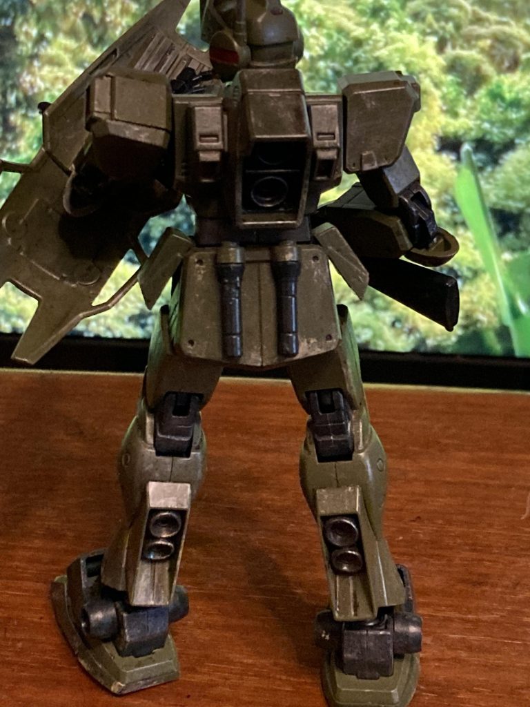 ジムはガチガチした兵器感が出て好き❤️