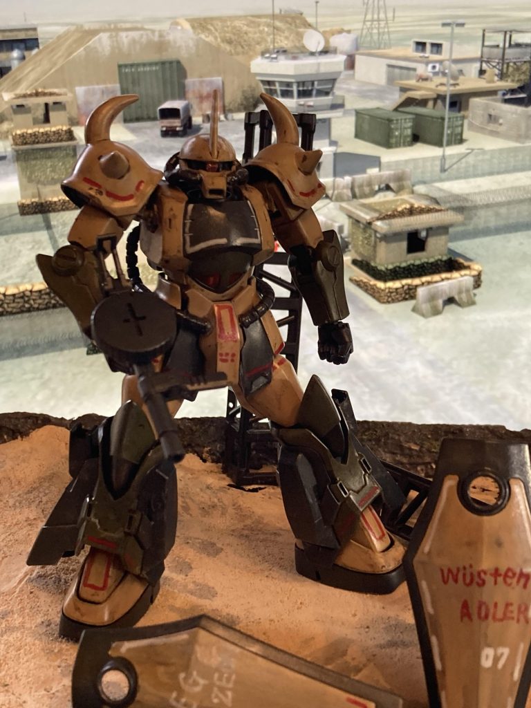 デザートタイプのマシンガンを持たせて‥。