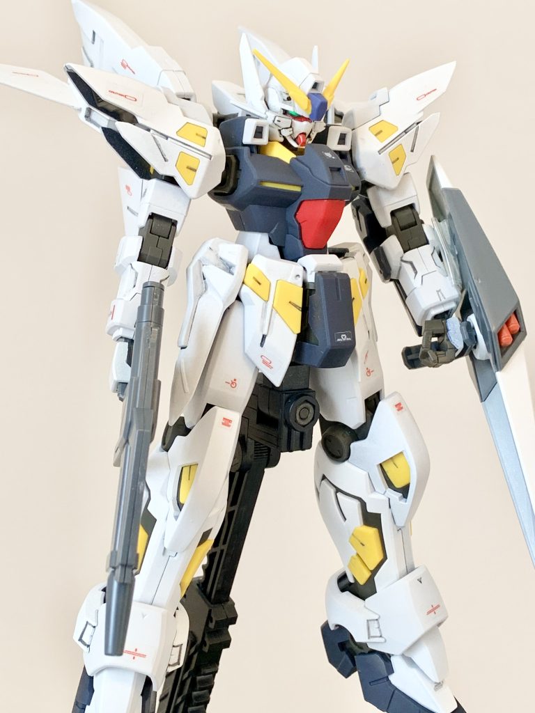 「ガンダムに似たロボットのプラモデル」、略してガンプラ。まぁ大丈夫だろうとしれっと投稿したら、翌日には投稿が消滅しておりました。くっ、ブラックホールエンジンが暴走したか!