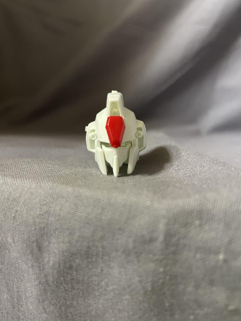 1.0の顔、カッコいいですよね!全ゼータガンダムのキット中、最もカッコいいと言っても過言ではない!?…と、僕は思います(笑)