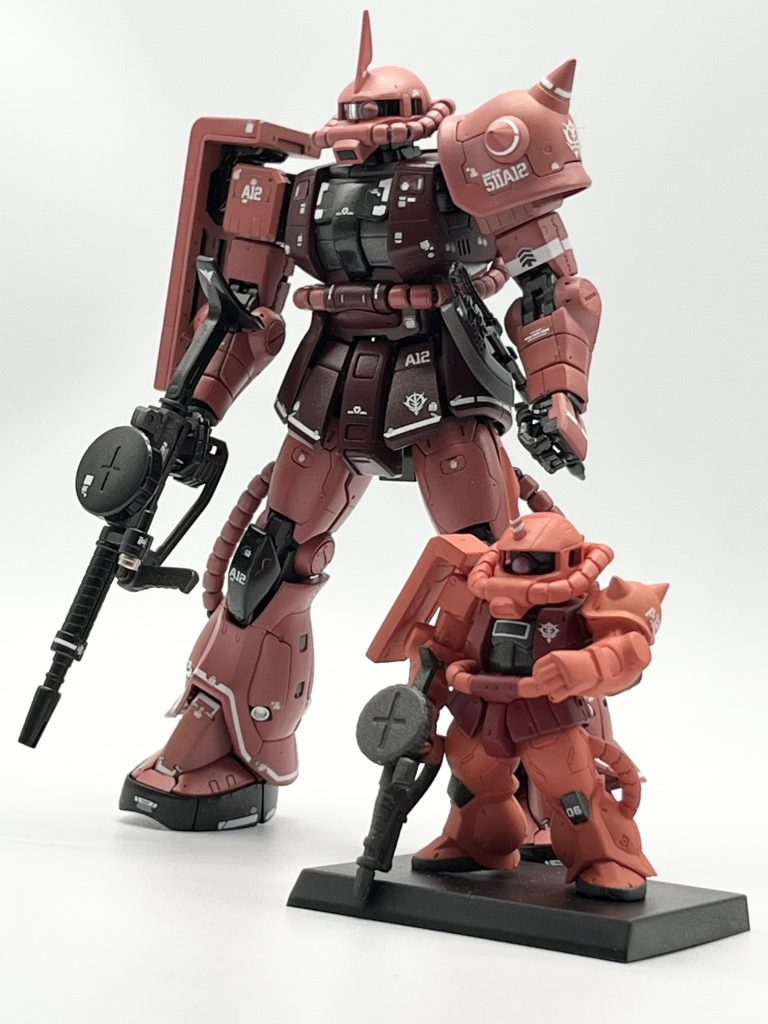 最後は恒例のコンバージとツーショット📷他にも全塗装2作品目のバンシーノルンなどもあるので、時間がある時に撮影して投稿したいと思います。いや、来年の紅白かな…それでは皆さん、良いお年を〜‼️