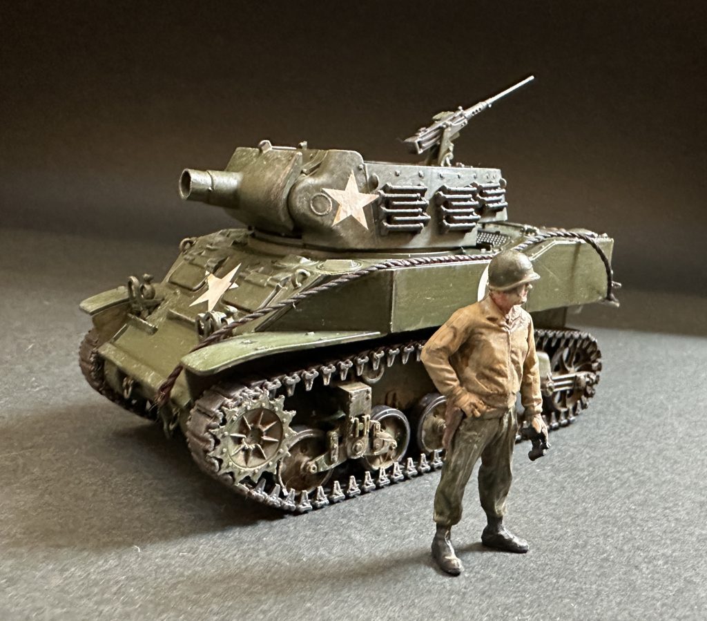 ことのついでなのでM８自走榴弾砲も作ってみました。