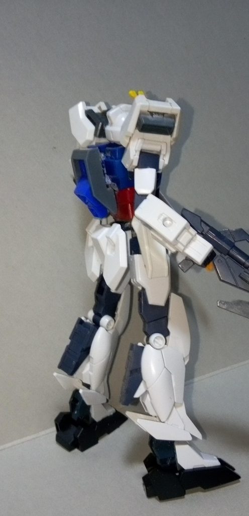 背部 エールストライカーは無改造で取り付けができるようにしています。