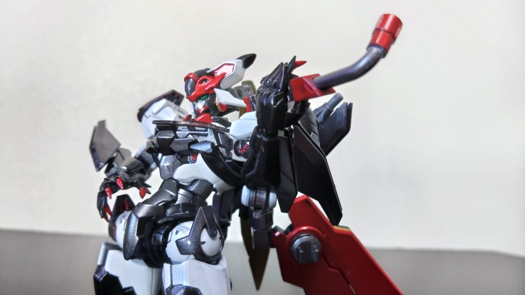 「バンデットキセル」作戦中に電子制御系がオーバーヒートした際に使われる煙管型超冷却装置。クセの強い部下を束ねる際のストレスを軽減する効果もあるんだとか。