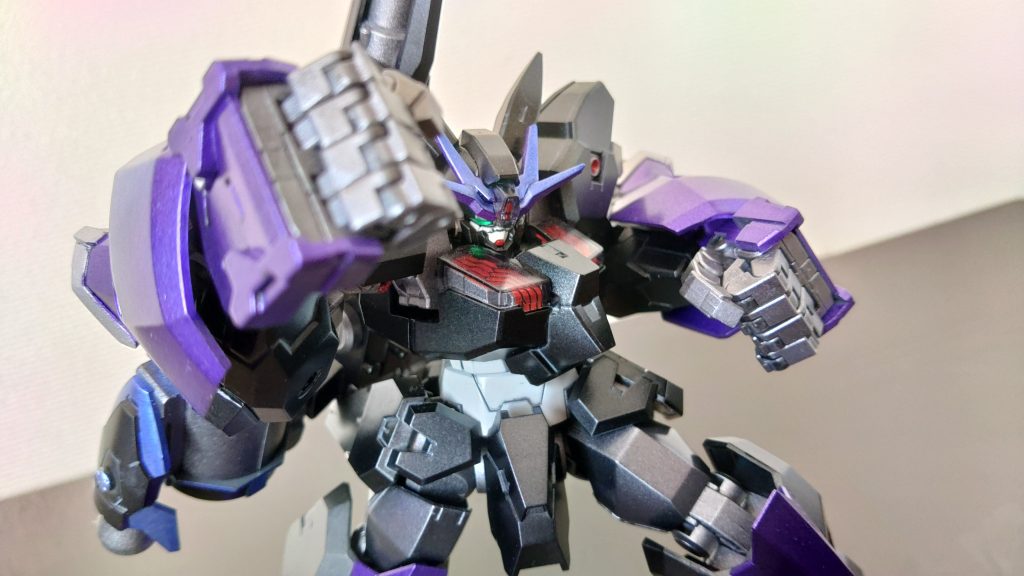 「ボカン・ナックル」「ボカン・フィストバルカン」を撃ち尽くし、パージすることで使用することができる近接格闘用の巨大な拳。