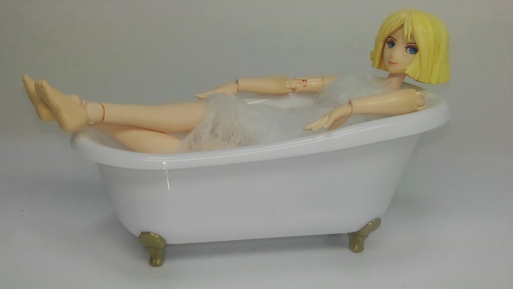 何見てんのよ！