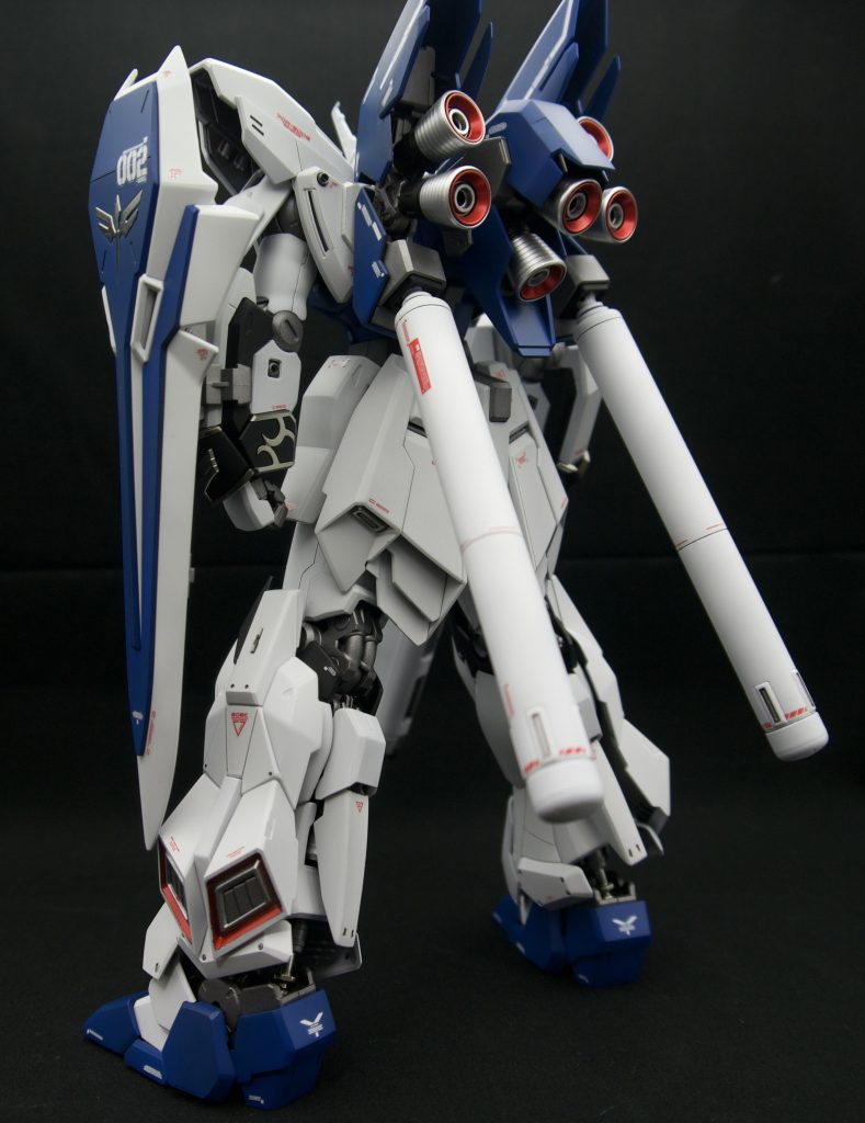 後ろカッチョイイバインダー中央に凹モールド入れてあすぱら模型さんのアシストコネクター差し込み。