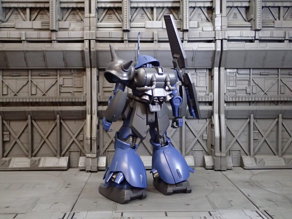 背面