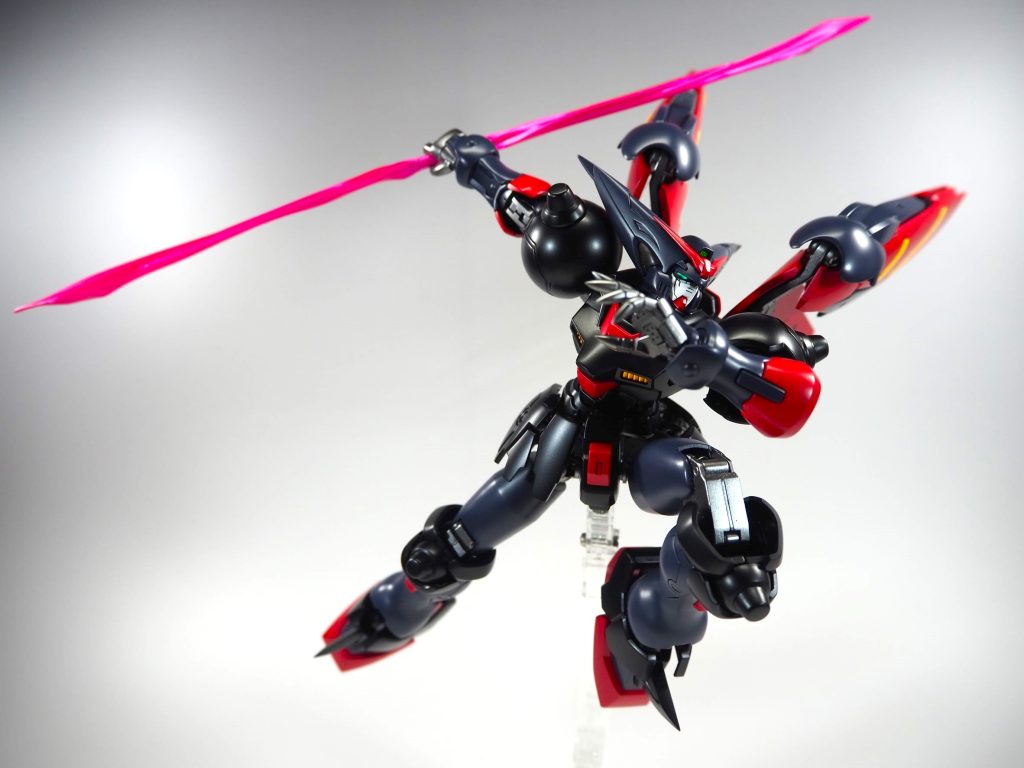 もう一つは空Nで有名な棒状の形態MGに付属するマスタークロスを2つ繋げることで再現