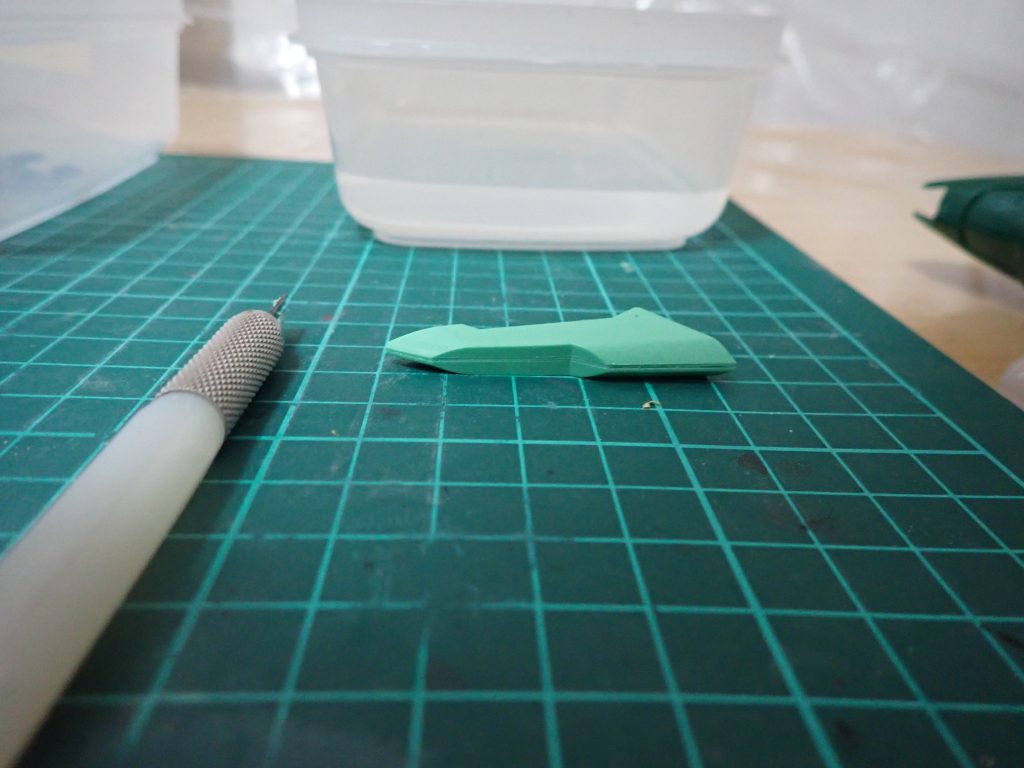 シールドの刃先みたいな部分は段落ち化しました。