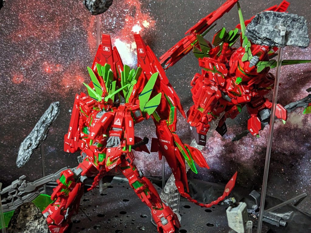 宇宙空間でのツーショット・・・なのですがやはりBB戦士だとポージングのバリエーションが少なくなります。