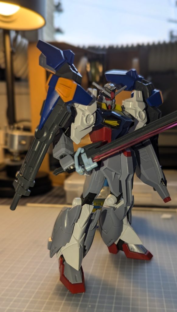 【制作記】流用したパーツが分かりやすい写真です。対艦刀や機動防楯はボリュームの関係上オミットしました。別キットで使用予定です！オリジナルのプロヴィデンスと比べて、また違った重厚感が表現できたと思っています。