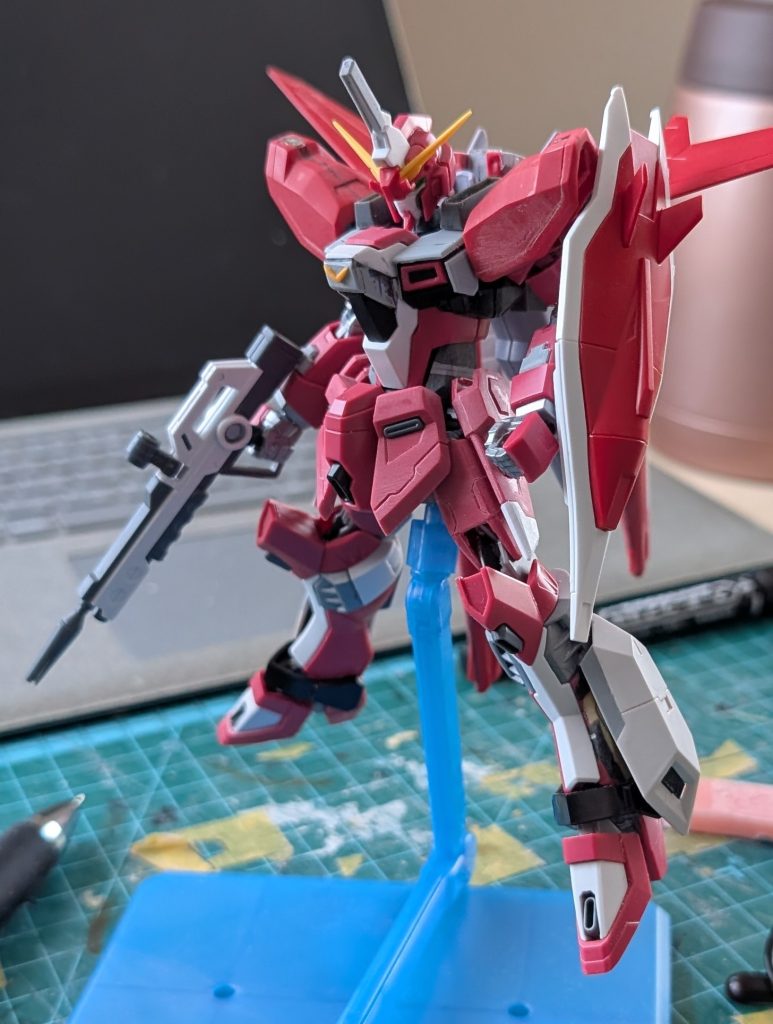 サフ前胴は2mm延長。脚部はユーラヴェンアーマーから。