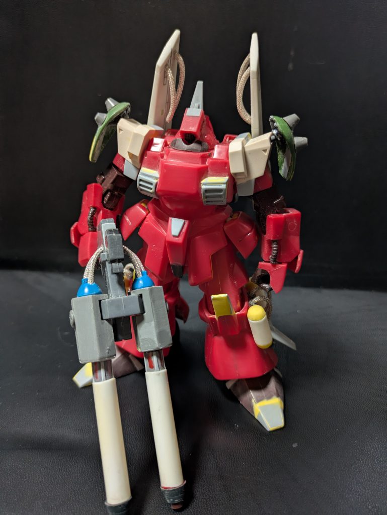 旧キットですがかなりプロポーションはいいのでHGUCと並べて違和感はあまりなかったです。リック・ディアスからのアップグレードっぽくなる様に作成しました。