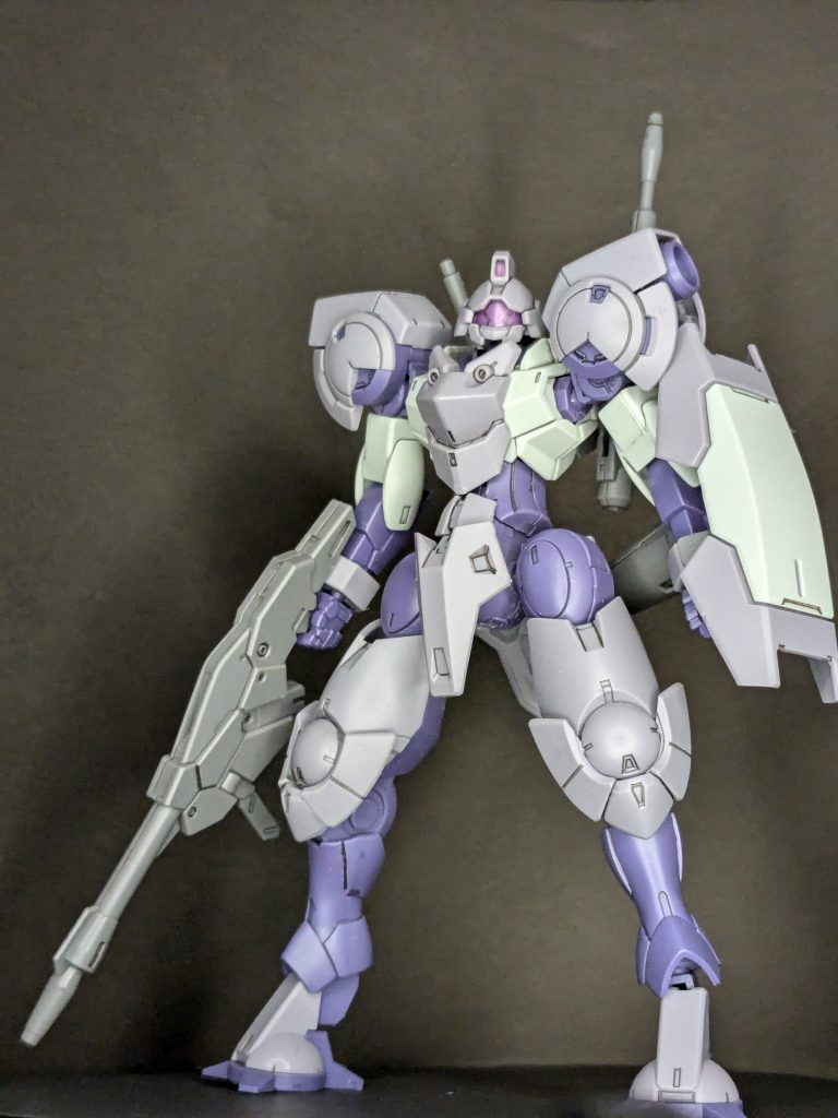 多少の墨入れ後エアブラシでの艶消しトップコートの練習台になっていただきました。配合。吹付距離、下地の状態変更・・・つやがうまく消えたところとそうでないところがあり勉強になりました。