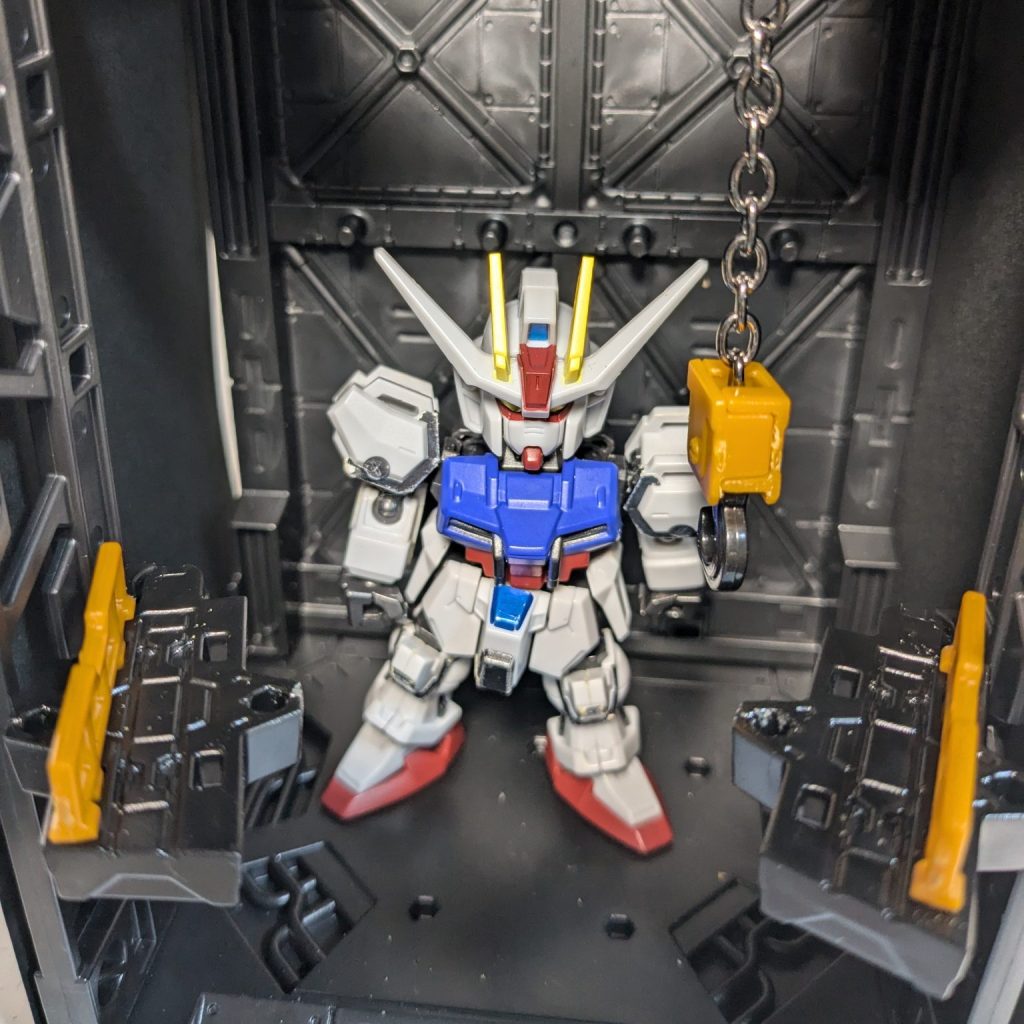 ガンダムディスプレイ　格納庫　ガンプラ　LEDライト　アニメ塗り　山田化学 ガンダムディスプレイ 格納庫 カタパルト LEDライト アニメ塗り