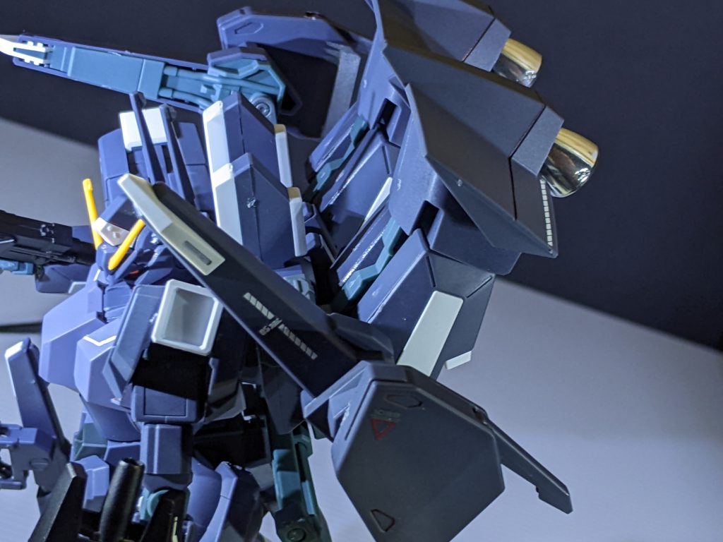 あとはデカールつや消しフィニッシュ。因みに制作期間3日しか取れなかったのでゲート処理できてません…許せ友よ、代わりにマグナムのカートリッジは色分けしたから…