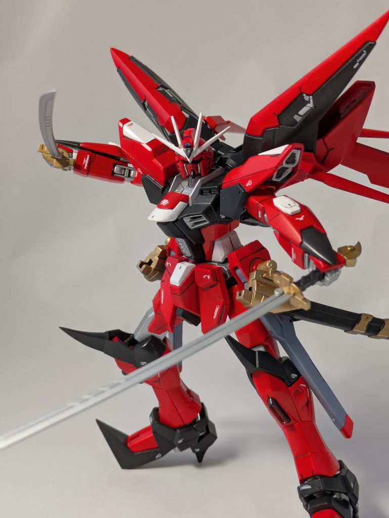 機体コンセプトを決める際に、二次創作で「SEEDの世界で大暴れする島津豊久」という小説を読んだため、そのイメージで制作しました。せいしきな機体名が決まるまでは“妖怪首おいてけガンダム(仮)”と呼んでいました(笑)