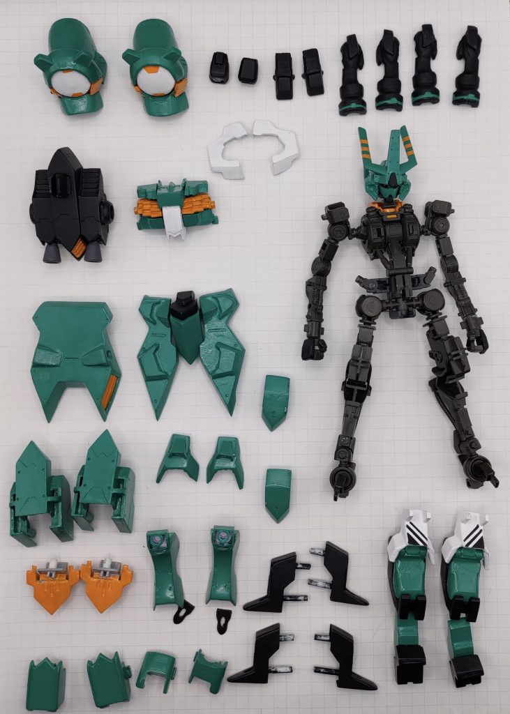 そして、いつものやつになります。ガンダムフレーム4を使用して、ルプスから手首の延長パーツをアスモデウスから股関節のパーツを使用してそれぞれ延長しています。また、胸部装甲は他の機体よりかなり太く、ポリキャップをギリギリまで広げることで、機体の太さを表現している状態です。HGガンダムフレームを使用して横方向に大きくするのは、これが限界かもしれません。MSVのガンダムフレームは他にも出ていますが、72機のものは現在ないため、次はオリジナル機体にしようかなと思っています。ウルズハントの続報もないので、そのうちザガンもやろうかなと思っています。ここまで見ていただきありがとうございました。