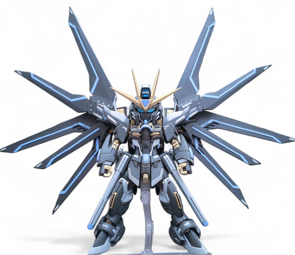 HG×SD ライジングフリーダムガンダム（アナザーカラー）–4枚目/制作者：どむ