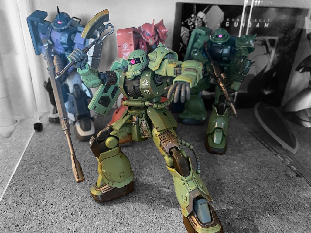 オリジンザク3体との記念写真。