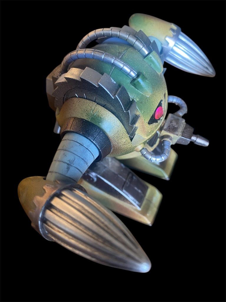 俯瞰ショット。鼻?の部分小さい動力パイプの接着がかなり難しく瞬間接着剤使いました。