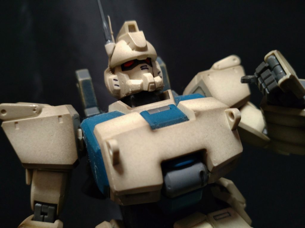 頭部 35mmバルカン砲胸部 12.7mm対歩兵用旋回式バルカン